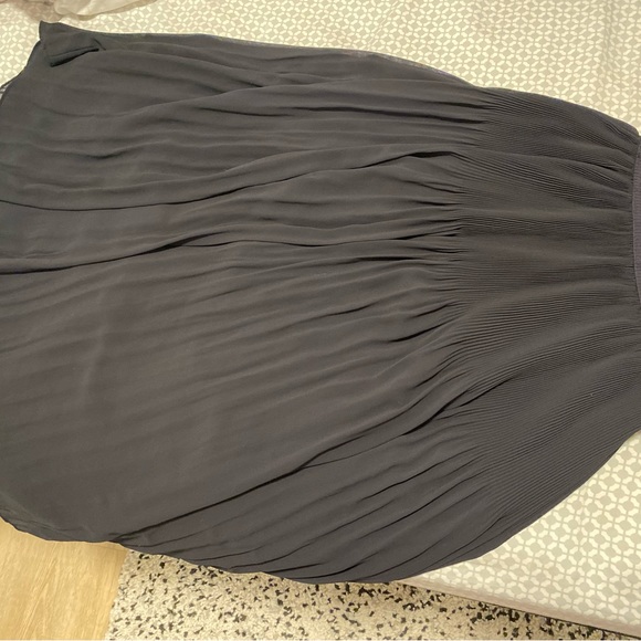 Gorgeous Pleated H&M Maxi Skirt - Picture 4 of 4